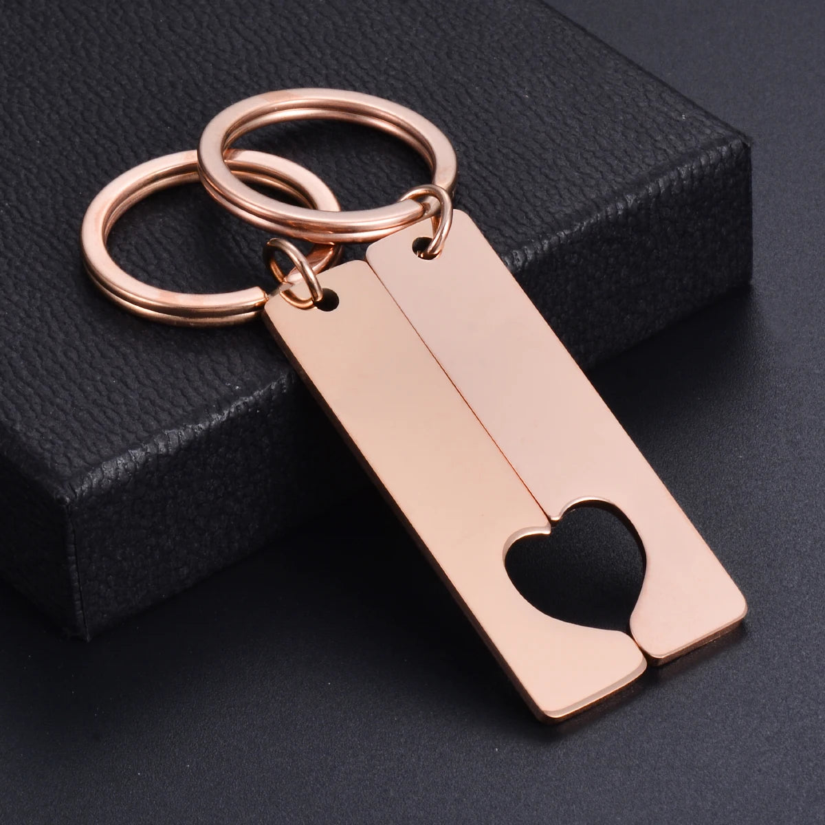 Partner Schlüsselanhänger – Geteiltes Herz aus Metall