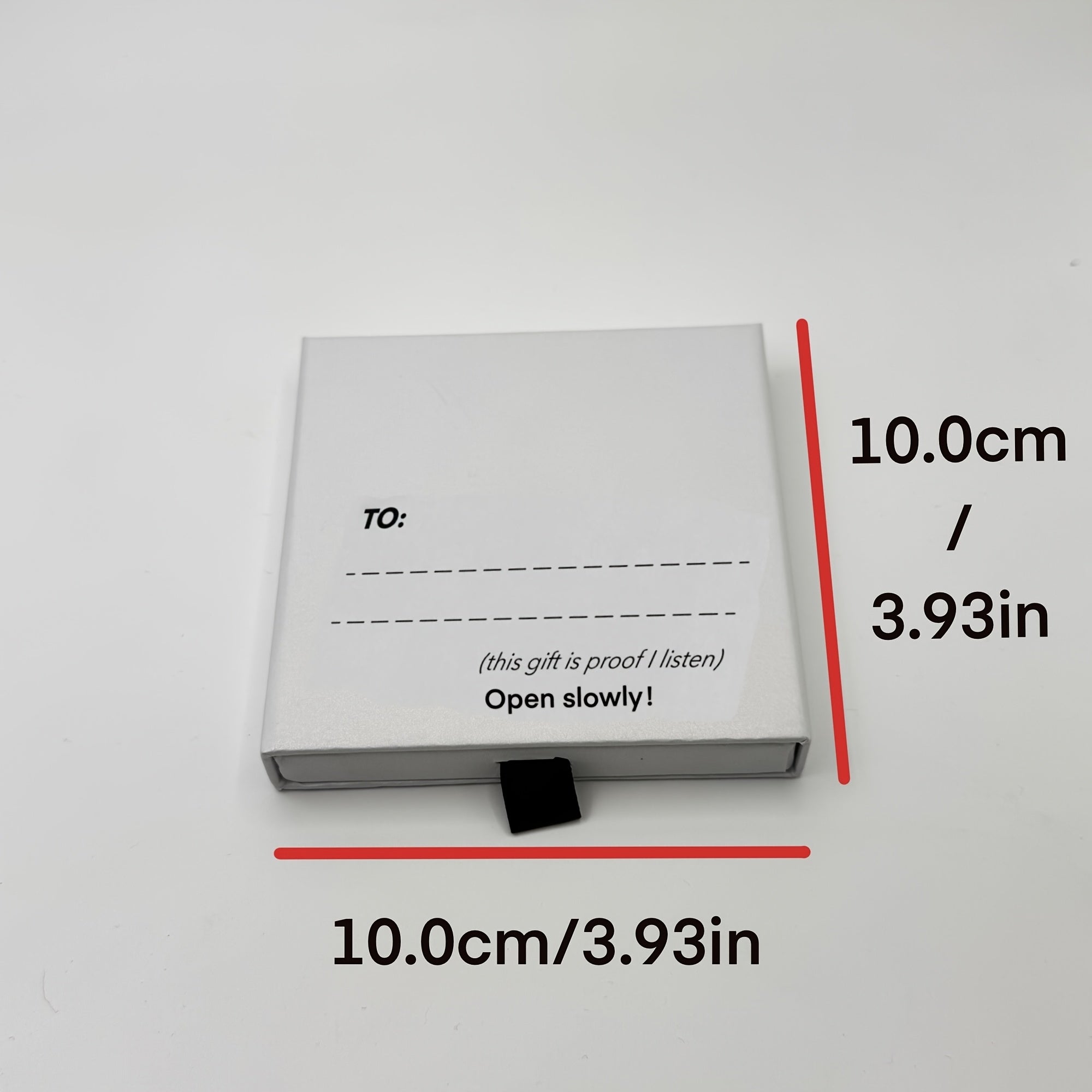 Scherz-Geschenkbox – „This Box Contains Nothing“